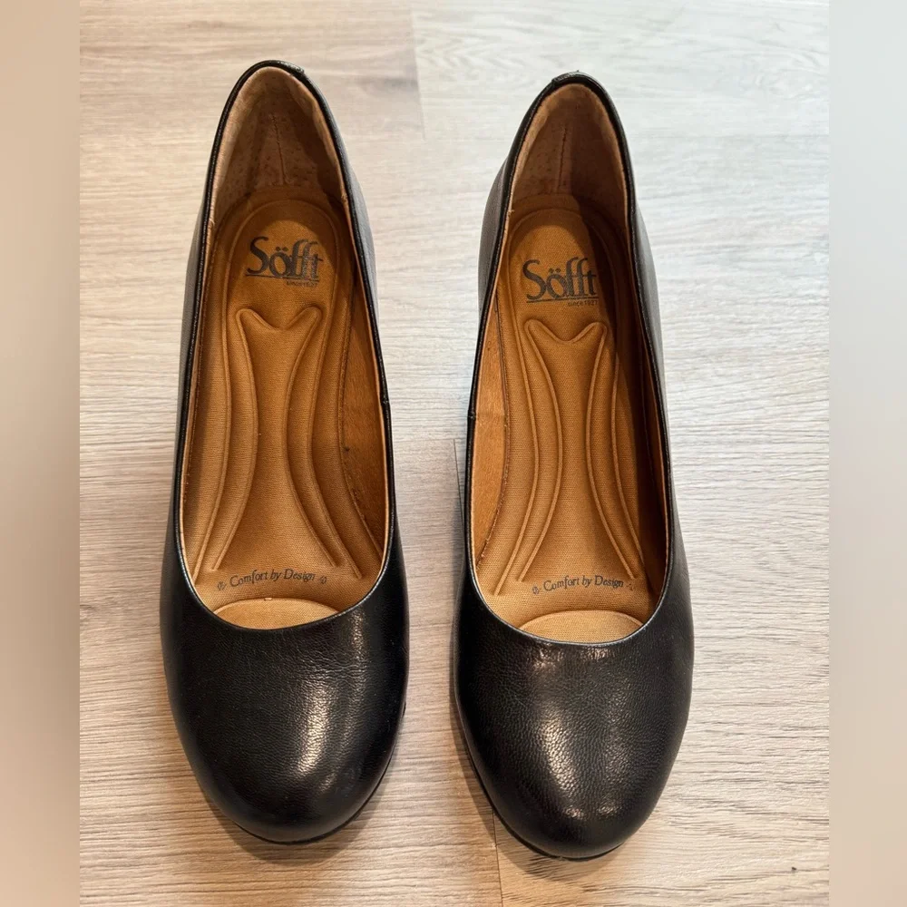 Women's Black Leather Shoes. Like new worn it once - Picture 1 of 7